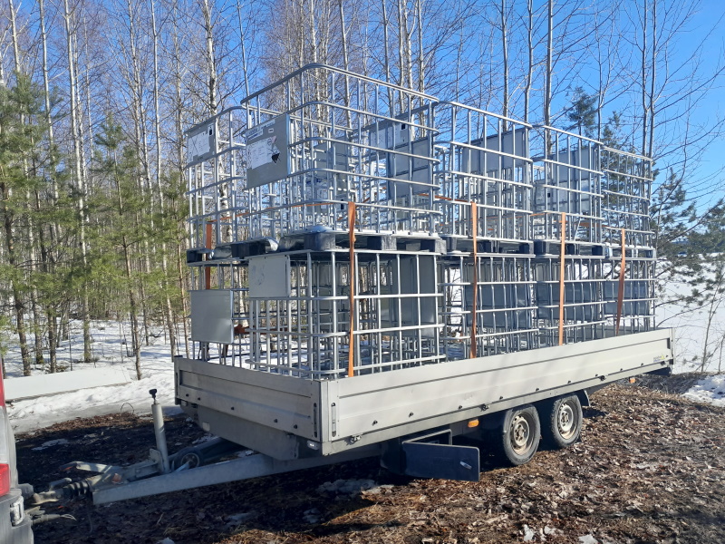 Agados Dona jarrullinen perävaunu, vm. 2012, 2500kg kokonaismassa, muotoon ommeltu pressu, lavan mitat 5020x2100mm, irroitettavat 350mm laidat.